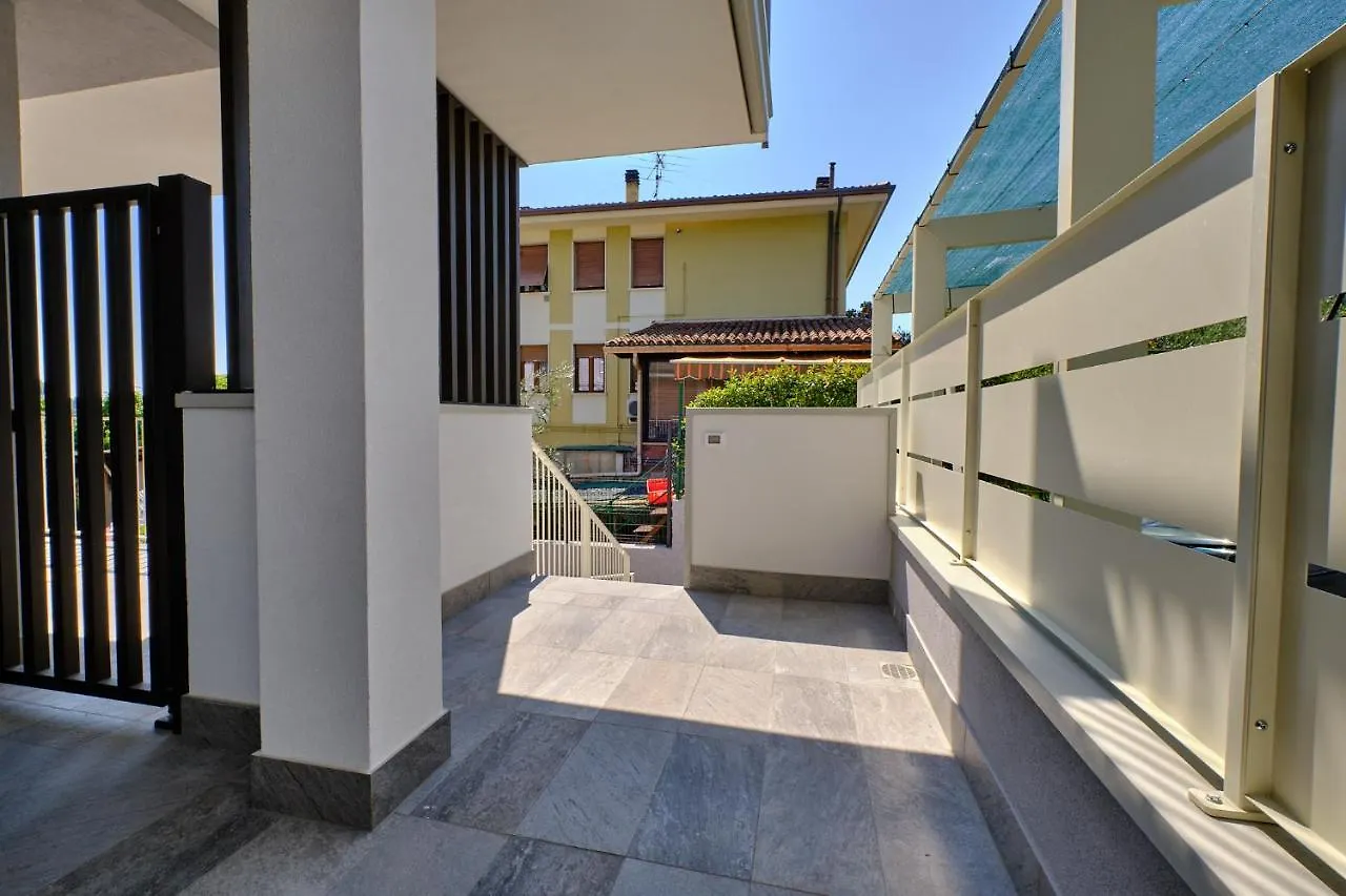 Apartmentsgarda - Residenza Monte Baldo - Garda 0*, Garda (Verona)