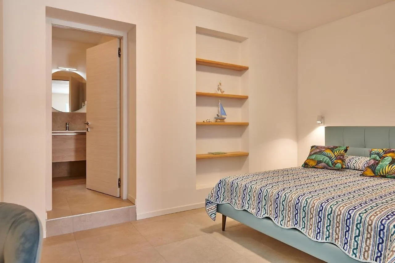 Apartmentsgarda - Residenza Monte Baldo - Garda 0*, Garda (Verona) Italy