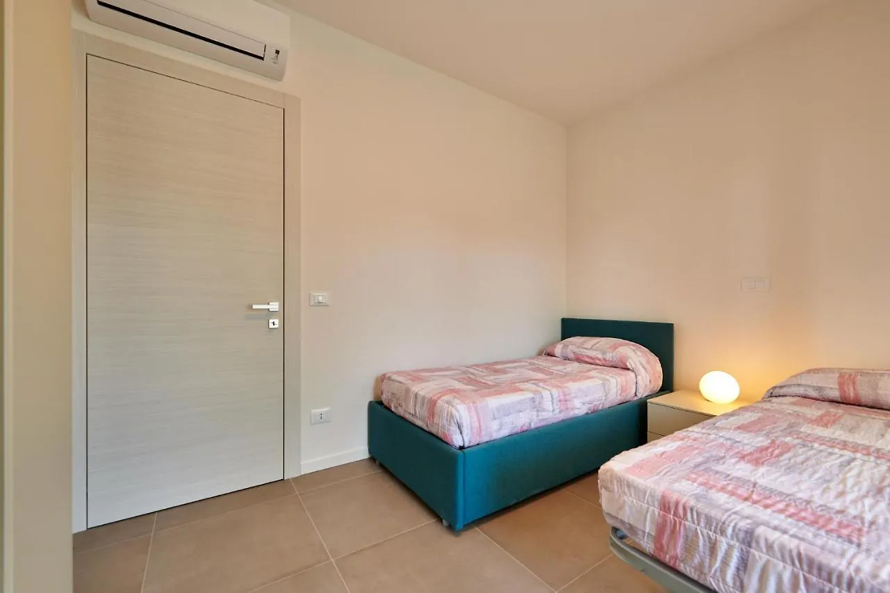 Apartmentsgarda - Residenza Monte Baldo - Garda 0*, Garda (Verona) Italy